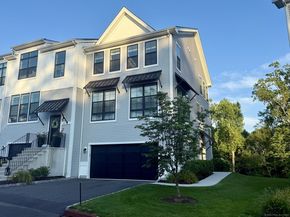 61 Brentwood Circle 66, Danbury CT 06810