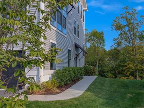 61 Brentwood Circle 66, Danbury CT 06810