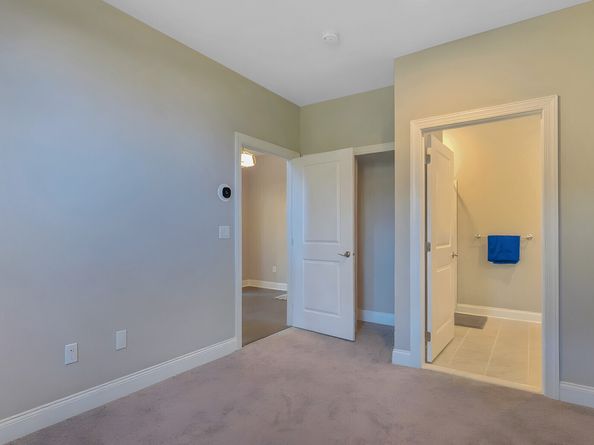 61 Brentwood Circle 66, Danbury CT 06810