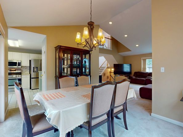 50 Katherine Court 50, Shelton CT 06484