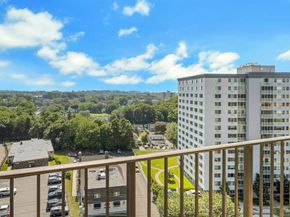 44 Strawberry Hill Avenue APT 12F, Stamford CT 06902