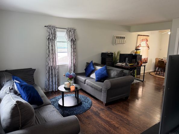 79 Wooster Avenue, Stratford CT 06615