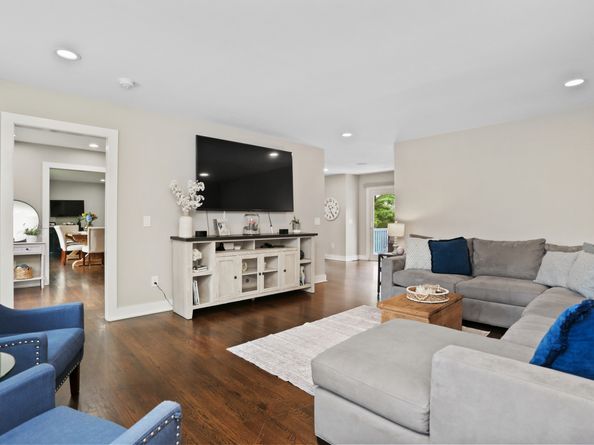 21 October Lane, Trumbull CT 06611