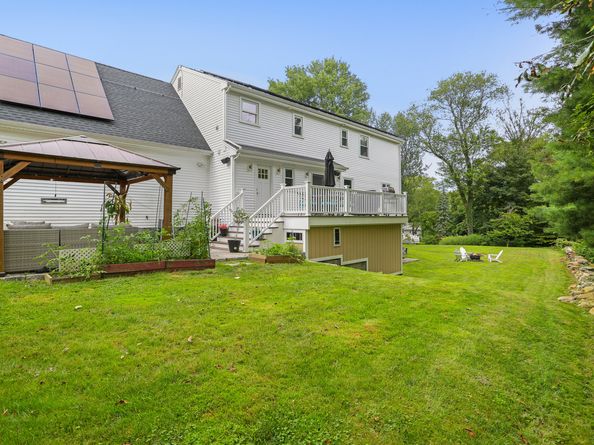 21 October Lane, Trumbull CT 06611