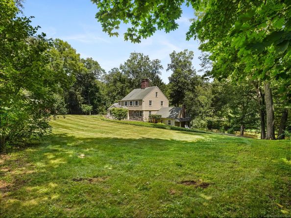17 Huckleberry Lane, Weston CT 06883