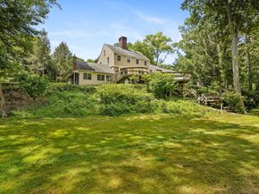 17 Huckleberry Lane, Weston CT 06883