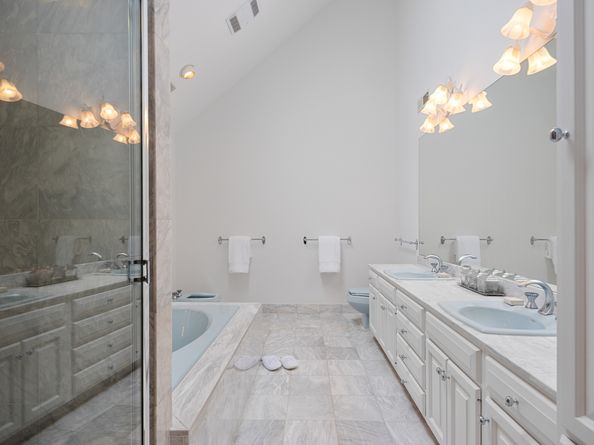 650 Laurel Road, New Canaan CT 06840