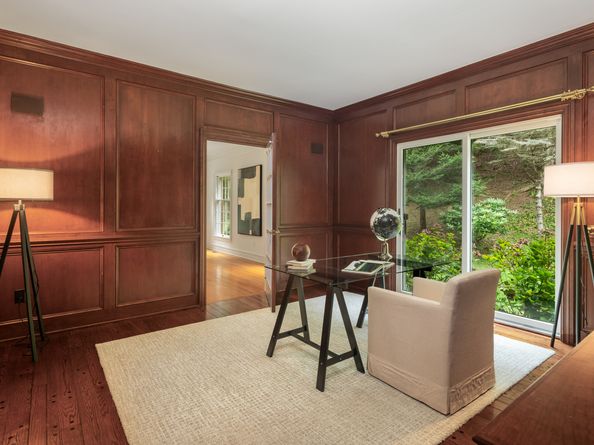 650 Laurel Road, New Canaan CT 06840