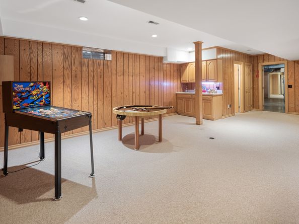 650 Laurel Road, New Canaan CT 06840