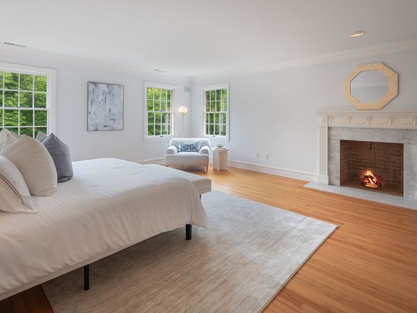 650 Laurel Road, New Canaan CT 06840