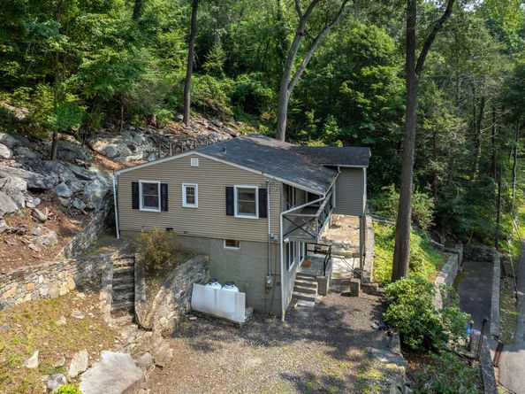 7 Sunset Drive, Sherman CT 06784