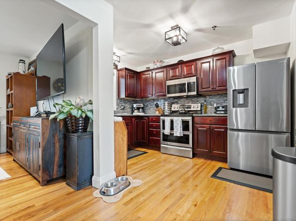 68 Stetson Place 68, Danbury CT 06811
