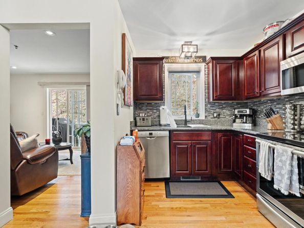 68 Stetson Place 68, Danbury CT 06811