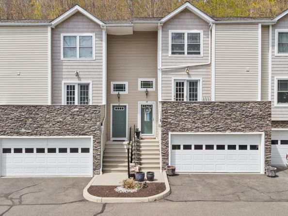 68 Stetson Place 68, Danbury CT 06811