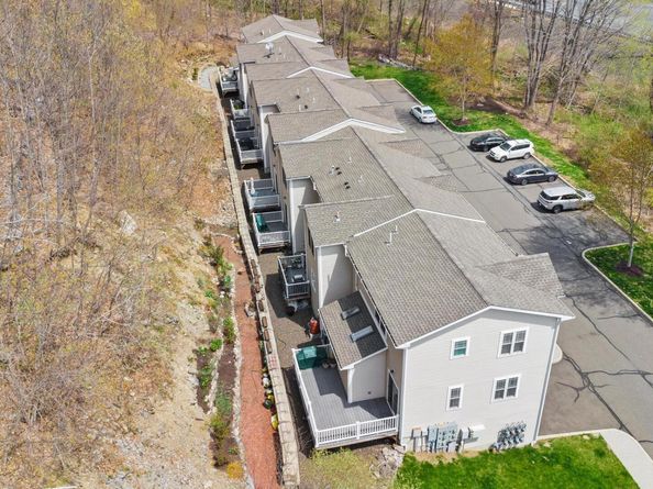 68 Stetson Place 68, Danbury CT 06811