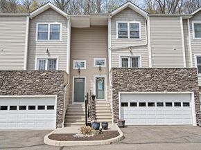 68 Stetson Place 68, Danbury CT 06811