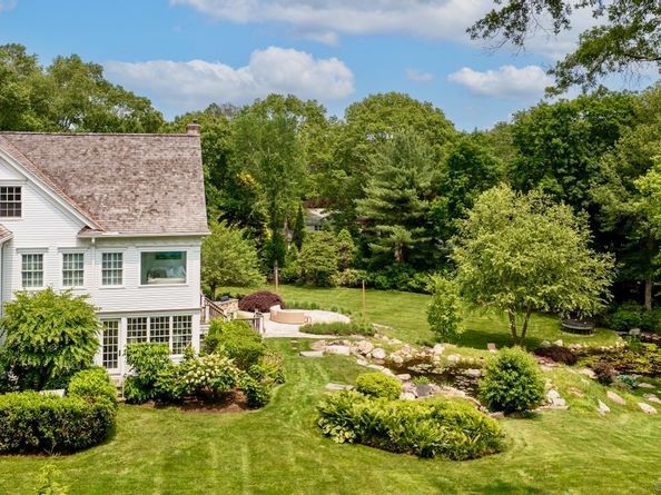 1084 Sturges Highway, Fairfield CT 06880