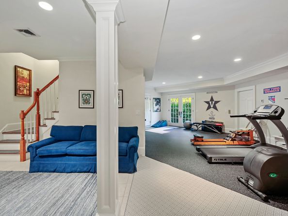 1084 Sturges Highway, Fairfield CT 06880