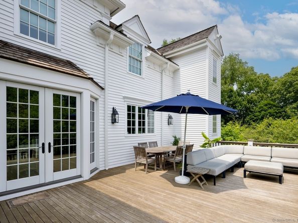 1084 Sturges Highway, Fairfield CT 06880