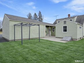 8 Raleigh Road, Bridgeport CT 06606