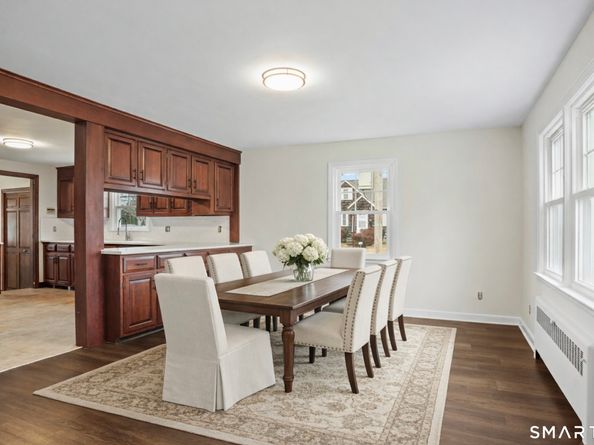 8 Raleigh Road, Bridgeport CT 06606