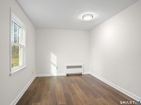 8 Raleigh Road, Bridgeport CT 06606