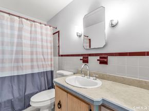 339 Goldenrod Avenue, Bridgeport CT 06606