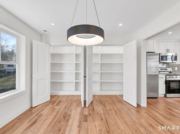 100 Tashua Road, Trumbull CT 06611