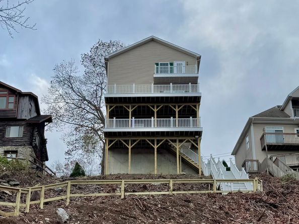 112 River Road, Shelton CT 06484