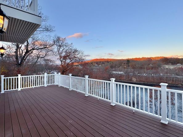 112 River Road, Shelton CT 06484