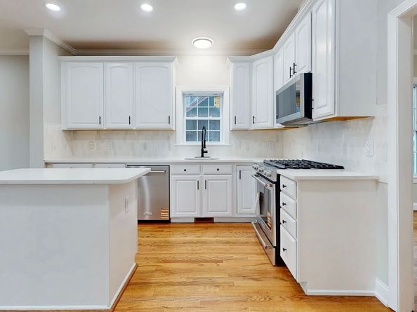 112 River Road, Shelton CT 06484