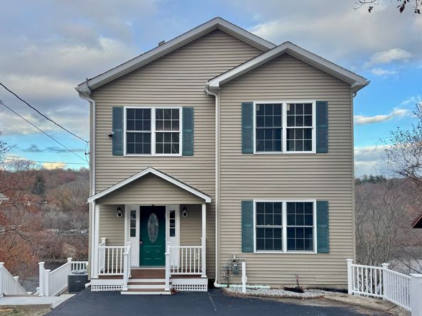 112 River Road, Shelton CT 06484