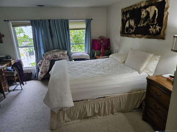 93 Spruce Street APT 11, Stamford CT 06902