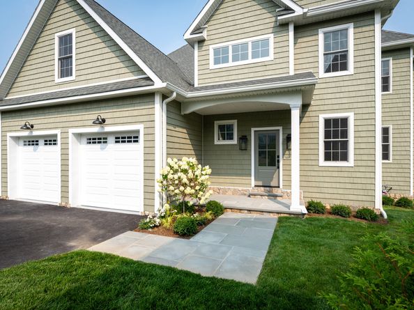 6 Walnut Ridge Court, Stamford CT 06905