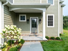 6 Walnut Ridge Court, Stamford CT 06905