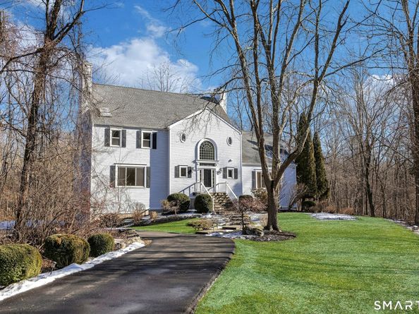 6 Morganti Court, Ridgefield CT 06877