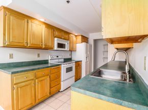 27 Rollingwood Drive 27, Brookfield CT 06804