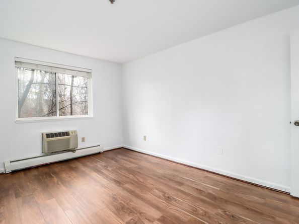 27 Rollingwood Drive 27, Brookfield CT 06804