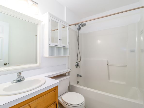 27 Rollingwood Drive 27, Brookfield CT 06804