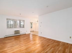 27 Rollingwood Drive 27, Brookfield CT 06804