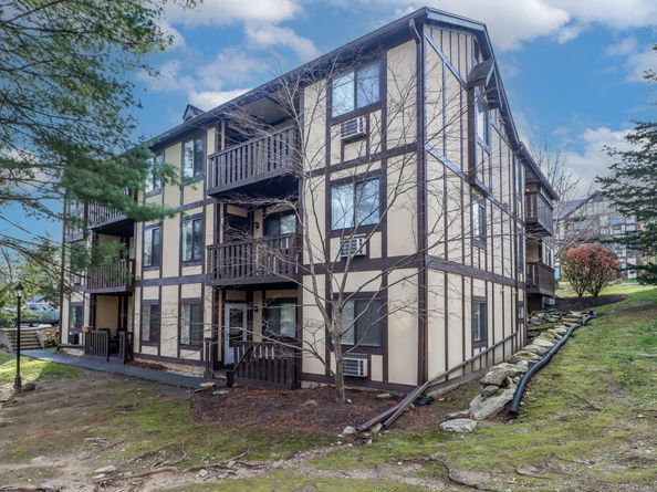 27 Rollingwood Drive 27, Brookfield CT 06804