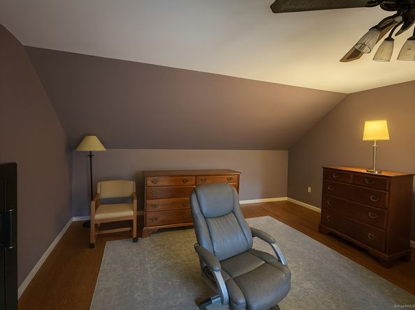 33 Walnut Tree Hill Road, Shelton CT 06484