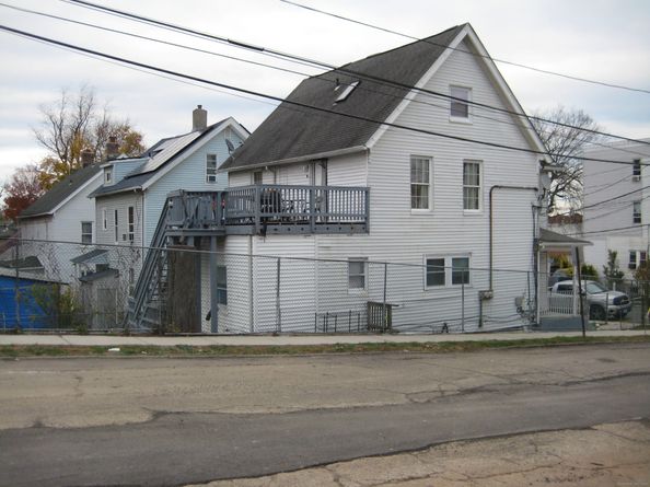 90 Tom Thumb Street, Bridgeport CT 06606