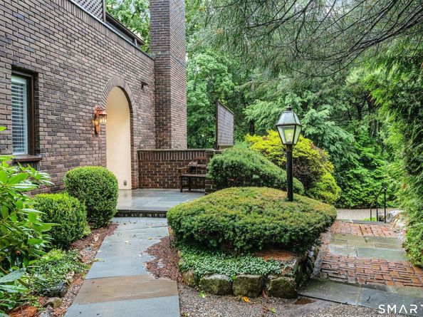 289 New Norwalk Road 23, New Canaan CT 06840