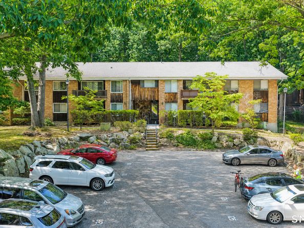200 Woodmont Avenue 126, Bridgeport CT 06606