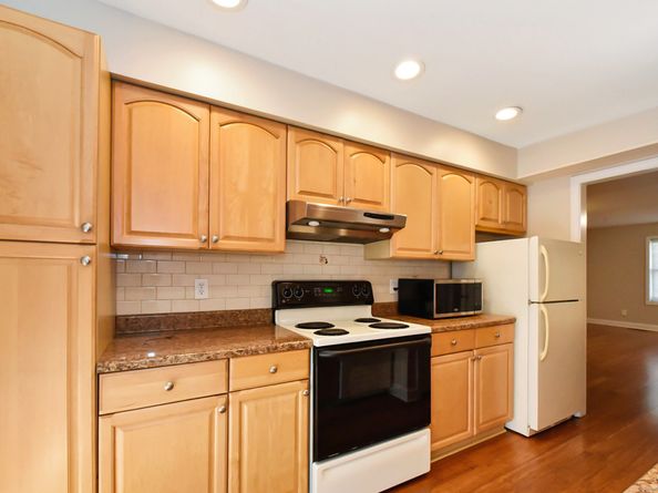 245 Glendale Avenue D8, Bridgeport CT 06606