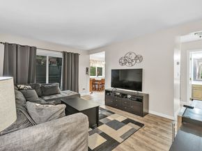 132 Country Place 132, Shelton CT 06484