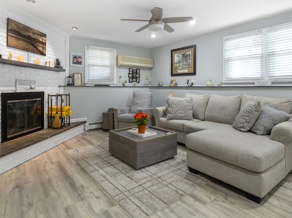 7 Lycett Court, Norwalk CT 06850