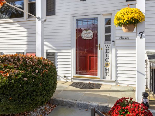 7 Lycett Court, Norwalk CT 06850