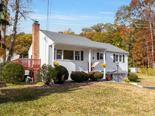 7 Lycett Court, Norwalk CT 06850